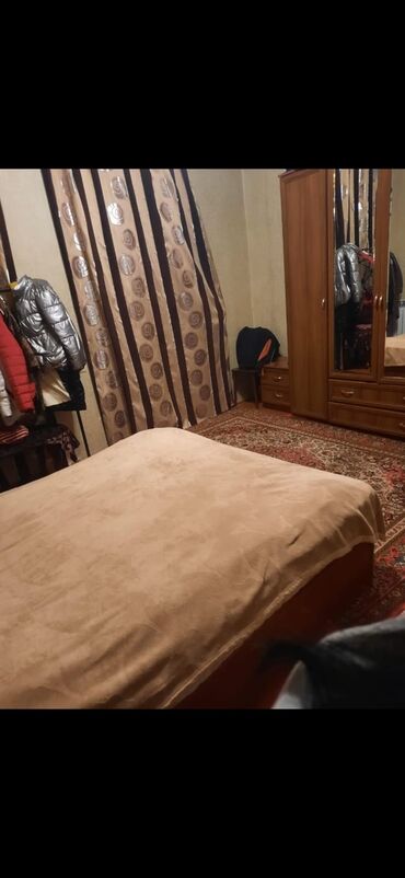 Uzunmüddətli kirayə mənzillər: Mərdakanda əsas yolun ustunda 4 otaqli ev.satilir .dəniz yoluna — 9