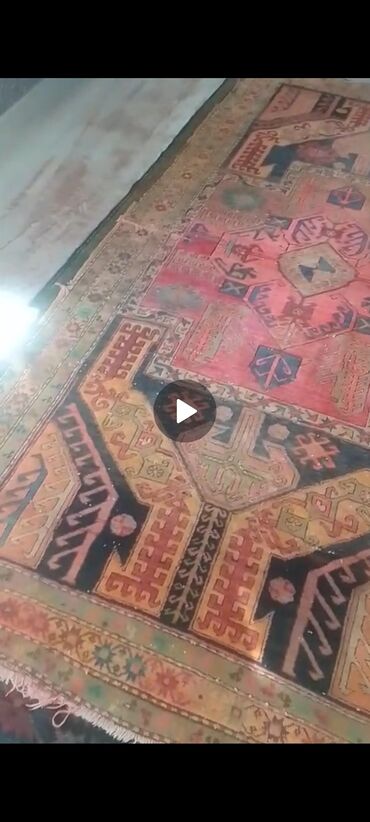 Qedimi xalca,iki denedi.300 m