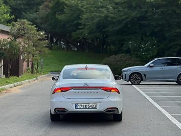 2022: Hyundai Grandeur: 2022 г. — 3