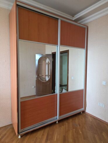 шкаф купе угловой в спальню: İşlənmiş, Kupe, 2 qapılı Düz dolab, Dəhliz dolabı, Belarusiya