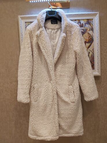 женское пальто на синтепоне: Пальто M (EU 38), цвет - Бежевый