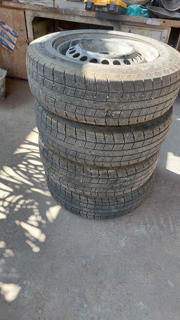 купить диски на внедорожник: Дөңгөлөктөр монтажда 175 / 70 / R 14, Кыш, Колдонулган, Комплект, Жеңил унаалар, Темир, тешиктери - 4