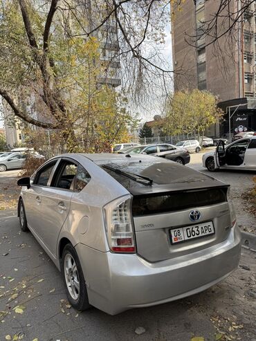 чехол на приус: Toyota Prius: 2011 г., 1.8 л, Автомат, Гибрид, Универсал
