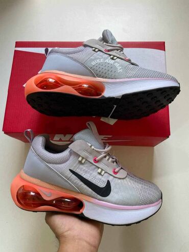 nike command: Nike, 40, bоја - Šareno