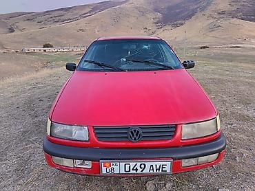 обмен на карнивал: Volkswagen Passat: 1993 г., 1.8 л, Механика, Бензин, Седан — 4