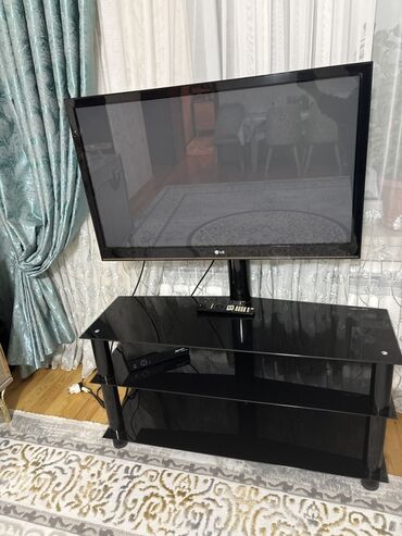 4gb ddr3 notebook ram: LG televizor + şüşə TV stendi - Marka: LG - Ekran: təqribi 40–42 düym