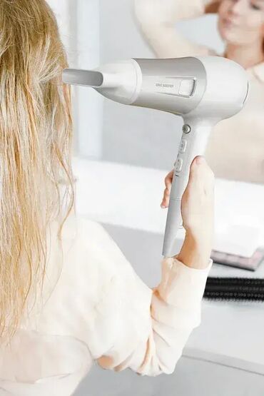 Fenovi za kosu: Tehničke Karakteristike Snaga 2100Performanse 2400Brzina vazduha — 1