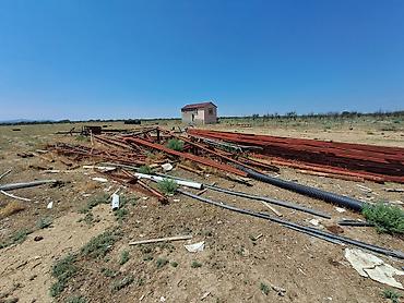 fermaya: Haciqabulda ferma satılır.15 hektar.350kv.tikili.kənd tədərrüfatı — 2