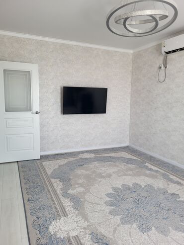 продаю 2х команатную квартиру в 7 мкр: 2 комнаты, 46 м², Индивидуалка, 15 этаж, Евроремонт