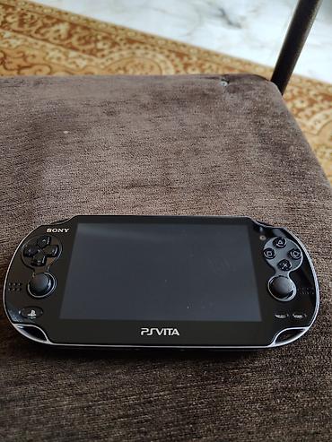 ps vita oyun konsolu: Sony PS Vita (əl konsolu) + simsiz gamepad dəsti - Model: Sony PS — 2