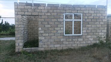 nzs qesebesinde 3 otaqli ev: Salam, Xaçmaz rayonunda 10 sot torpaq satılır. Ünvan: Çınartalanın