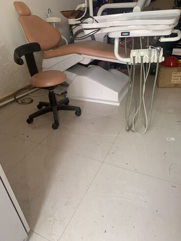 Tibbi avadanlıq: Stomatoloji kreslo və unit komplekti - Rəng: açıq narıncı oturacaq və — 7