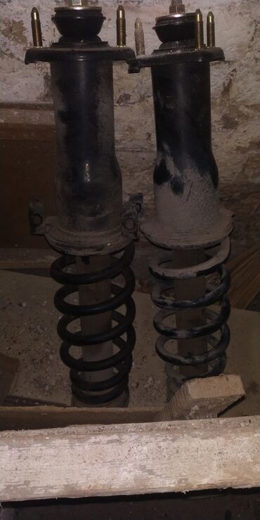 багажник жугили: Арткы амортизатор Toyota 2003 г., Колдонулган, Оригинал, Жапония