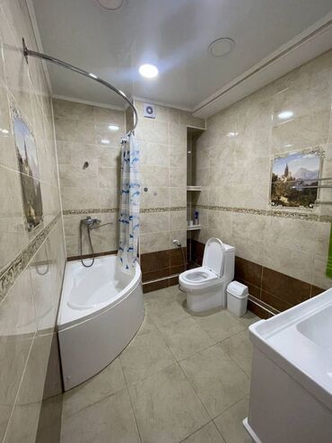 Долгосрочная аренда домов: 400 м², 5 комнат — 4