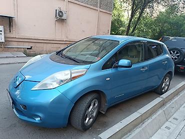 некия 2: Nissan Leaf: 2011 г., Автомат, Электромобиль, Хэтчбэк — 6