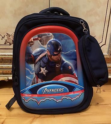 Məktəb çantaları: Avengers dizaynlı məktəb çantası. Ön hissəsində Captain America — 1