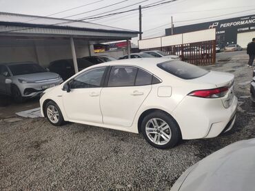 Toyota: Toyota Corolla: 2022 г., 1.8 л, Автомат, Гибрид, Седан — 5