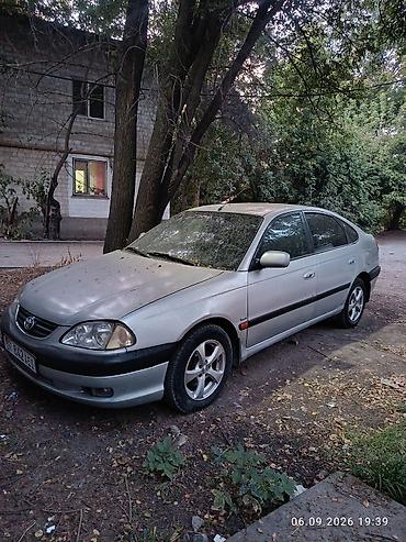 gt 86: Toyota Avensis: 2001 г., 1.8 л, Механика, Бензин, Хэтчбэк — 1