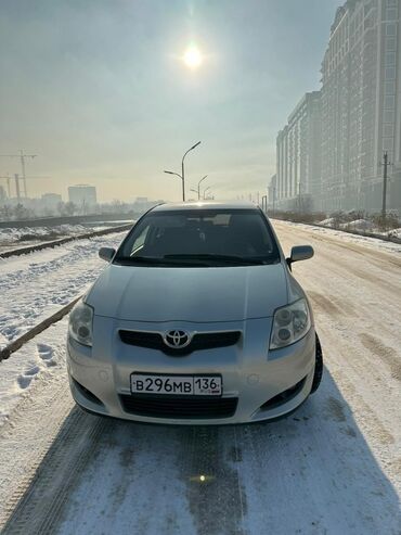 Toyota: Toyota Auris: 2009 г., 1.6 л, Робот, Бензин