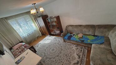 стучный квартиры: 3 комнаты, 63 м², 104 серия, 1 этаж, Старый ремонт