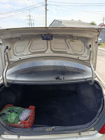 Mazda: Mazda 323: 2002 г., 2 л, Механика, Бензин, Седан — 11