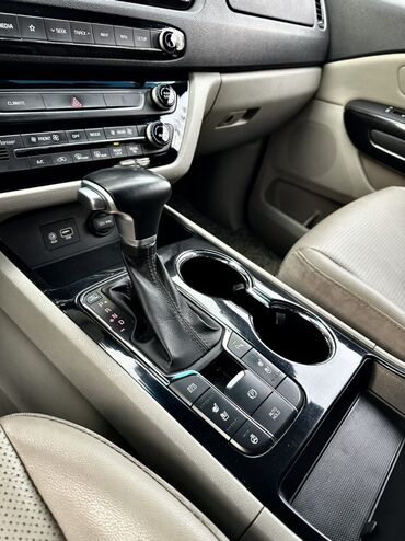 Kia: Kia Carnival: 2020 г., 2.2 л, Автомат, Дизель, Минивэн — 5