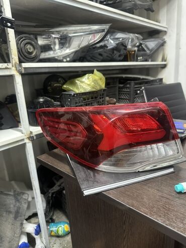 дополнительная фара: Передняя левая фара Nissan
