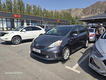 apollo solo: Toyota Prius V: 2012 г., 1.8 л, Гибрид, Минивэн — 2
