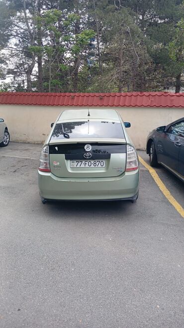 prius v: Tayota pirus arendaya verilir depozit olmaq şertile gündelik 25m