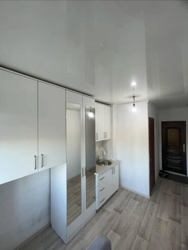 продаю квартиру новый автовокзал: 1 комната, 13 м², Общежитие и гостиничного типа, 2 этаж, Евроремонт