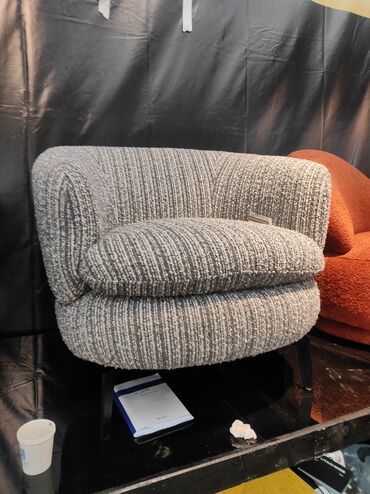 Швеи: Срочно требуется швея по мягкой мебели,с опытом работы, ответственный — 19