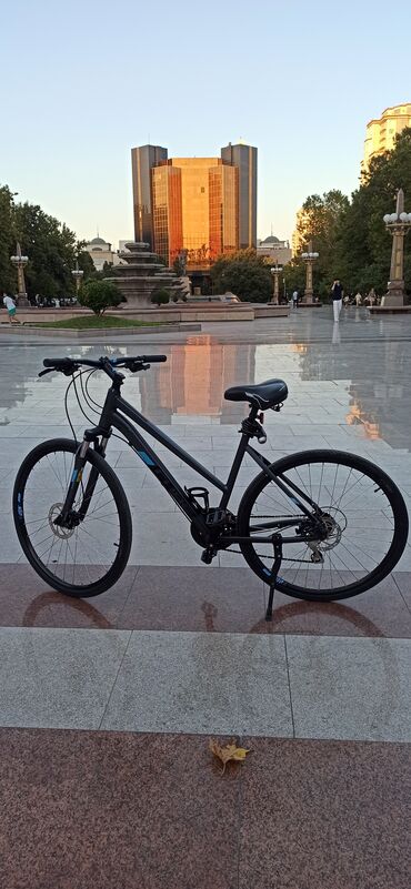 Şəhər velosipedləri: Cube nature 28 ölcü heçbir problemi yoxdur. Material: Alüminium