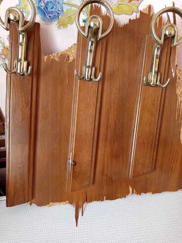 Asılqanlar: Sovetden qalma,qedimi qarderobun, taxta ve polad asilqani — 15