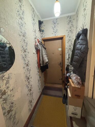 продаю однокомнатную квартиру аламедин 1: 1 комната, 33 м², 105 серия, 8 этаж, Косметический ремонт
