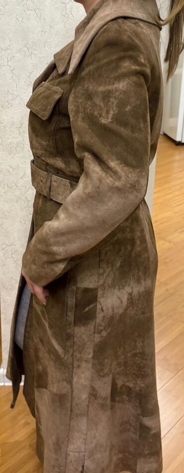 Plaşlar: Qadın üçün süet trençkot - Material: yumşaq süet (nubuk effektli) — 12