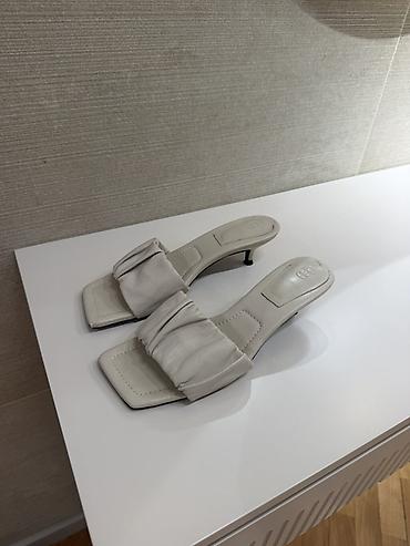 Босоножки, сандалии, шлепанцы: Босоножки, 39, Massimo Dutti, Б/у, цвет - Бежевый, Самовывоз, Платная доставка — 2