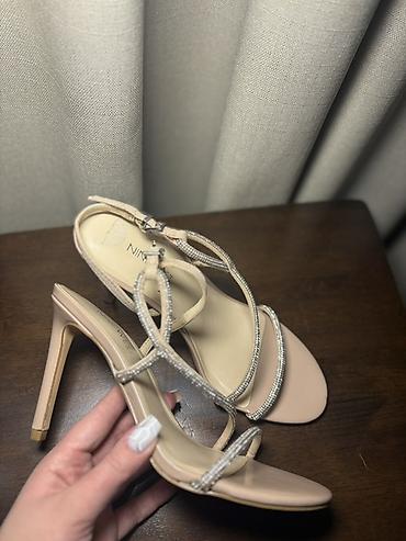 свадебное туфли: Женские босоножки Nine West на высоком каблуке - Модель: WNINISSIT2-M — 4