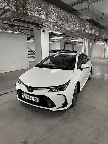 Toyota: Toyota Corolla: 2021 г., 1.8 л, Вариатор, Гибрид, Седан — 7