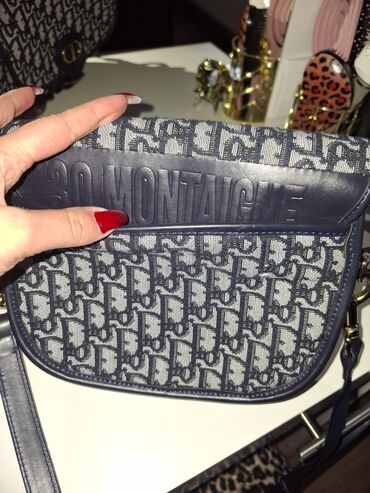 Torbe: Nova torba. Christan Dior. teget boja. ima podesivi kais — 5