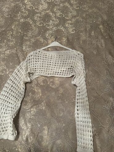 свитер: Женский свитер M (EU 38), цвет - Бежевый