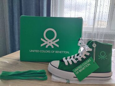 boz krosovkalar qadın üçün: United Colors of Benetton, Размер: 36, цвет - Зеленый, Новый