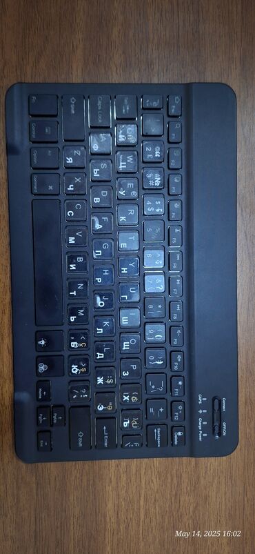 Klaviaturalar: 7 rəngdə Led işıqlı nazik slim klaviatura. Hazır azərbaycan, ingilis — 13