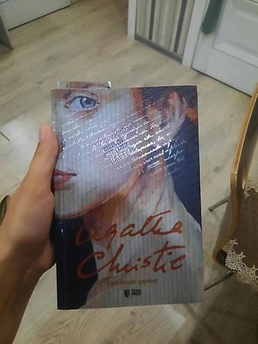 Satılır: 3 kitabdan ibarət dəst 1) Agatha Christie – “Natanam
