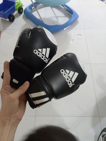 kişi üçün yun əlcəklər: Arginal boks elceyi adidas. az işlenib