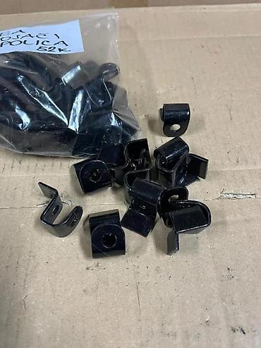 Ostali nameštaj: Metalni nosači za police – U obliku „U“, crni - Materijal: metal — 2