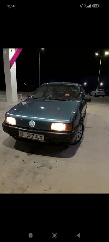 volkswagen passat уневерсал: Volkswagen Passat: 1990 г., 1.8 л, Механика, Газ, Седан