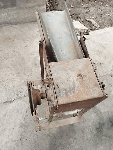 Колье: Металлический станок/механизм с загрузочным лотком и приводным узлом — 7