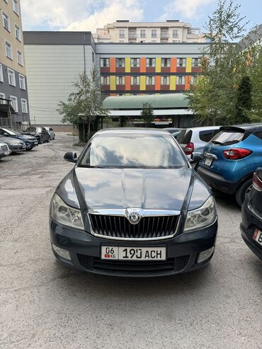 автомобил киа: Skoda Octavia: 2012 г., 1.4 л, Автомат, Бензин, Хэтчбэк