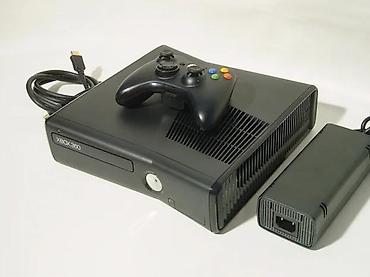 elektronska: U ponudi je Xbox 360 konzola. Konzola je vrlo korektno očuvana, sa — 3