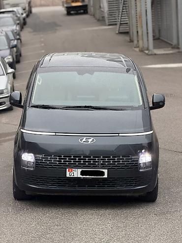 Hyundai: Hyundai Staria: 2021 г., 2.2 л, Автомат, Дизель, Минивэн — 1